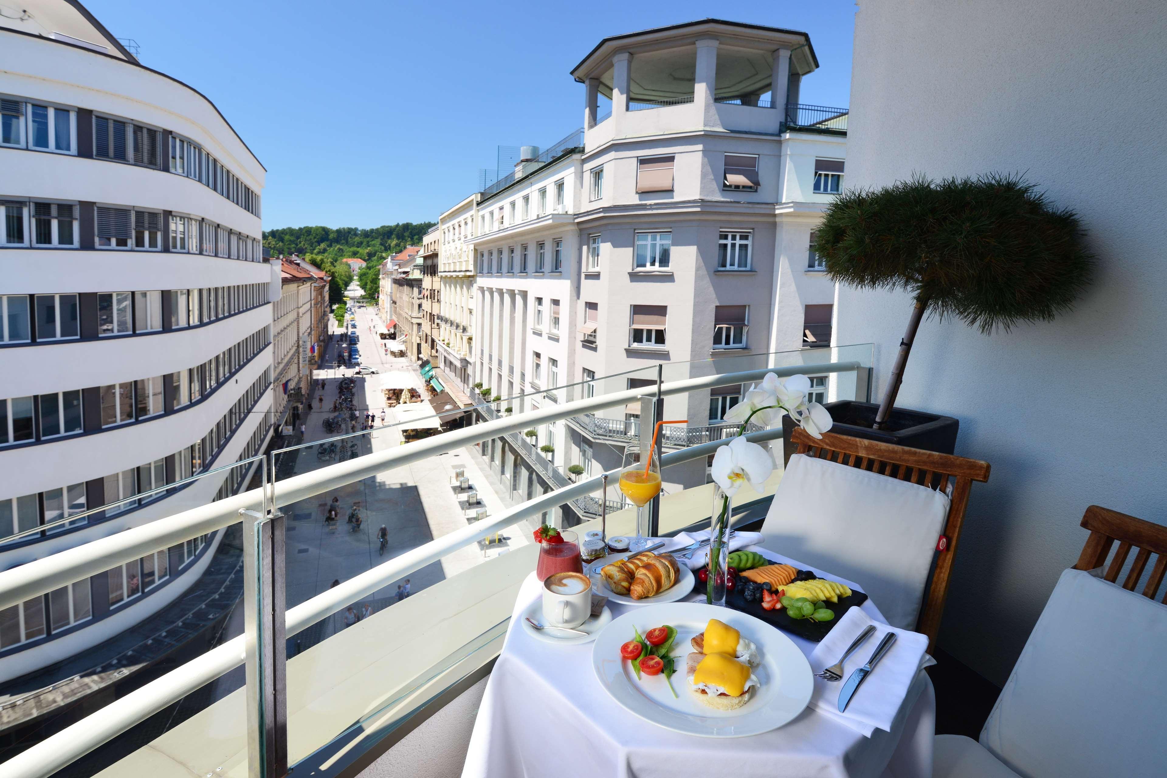 Best Western Premier Hotel Slon Любляна Екстериор снимка